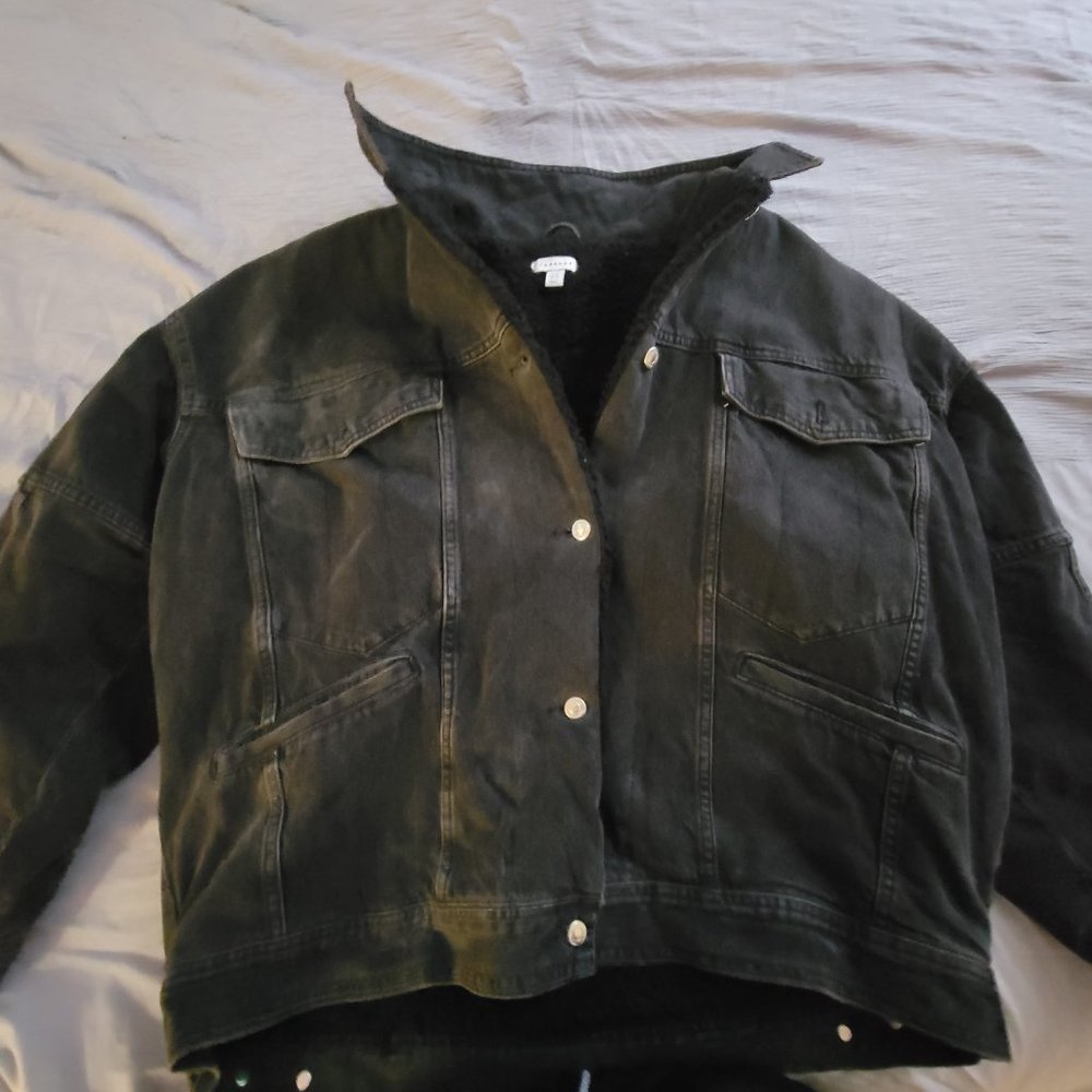 Gently Used Topshop Lined Borg Dad Oversized Denim Jacket in Washed Black